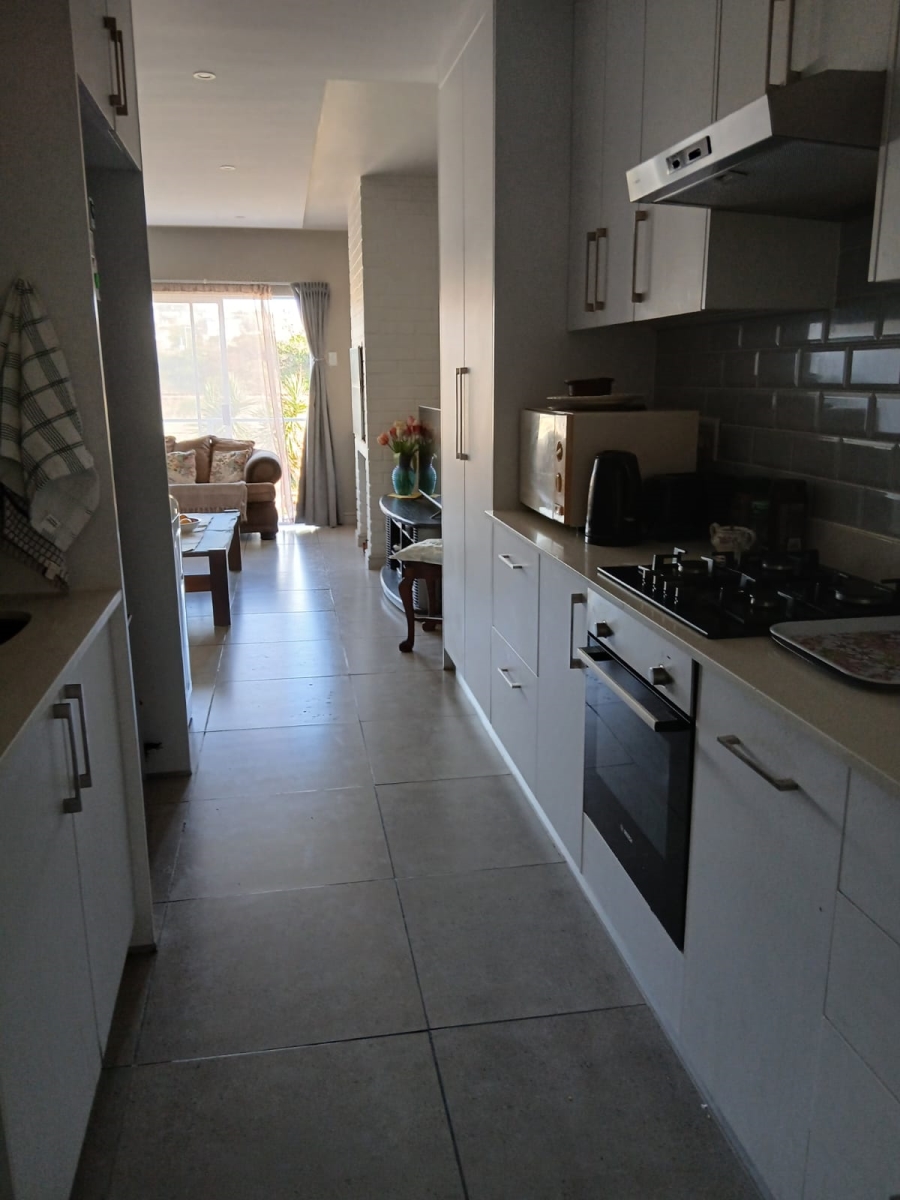 3 Bedroom Property for Sale in Bayview Western Cape